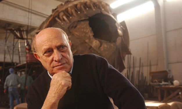 Arnaldo Pomodoro, cuyas esferas de bronce decoran destacados espacios públicos en todo el mundo, muere a los 98 años