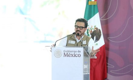 Prepara sus maletas Zoé Robledo para irse del IMSS