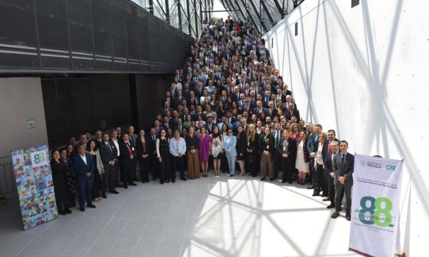 La CFE cumple 88 años iluminando hogares, impulsando industrias y conectando comunidades