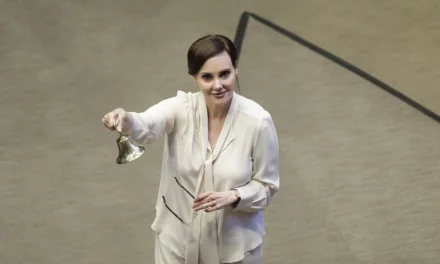 Socia de Guardería ABC detenida en EU es prima hermana de la senadora Lilly Téllez