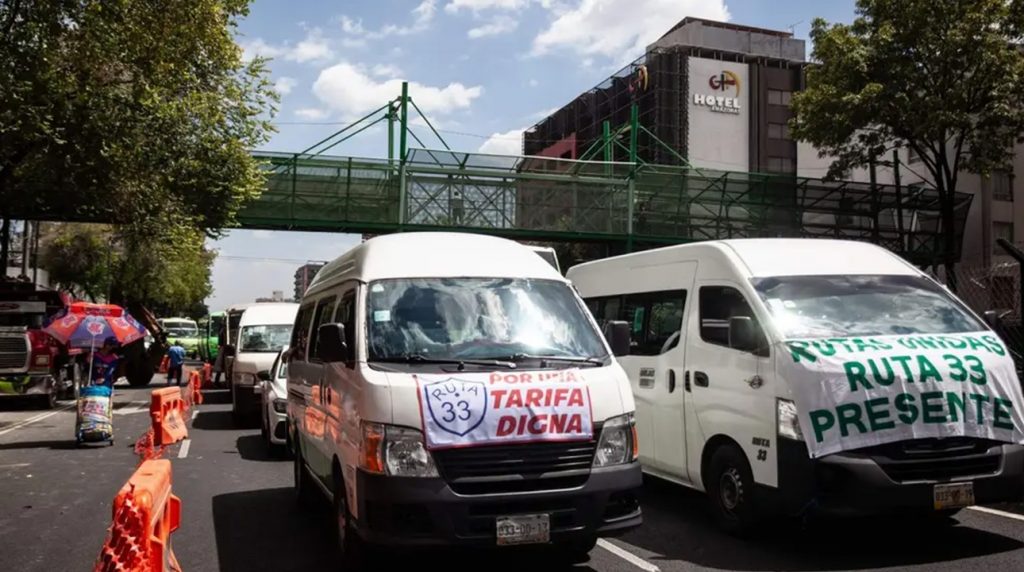 Transportistas anuncian megabloqueo en la Ciudad de México para el 29 de octubre