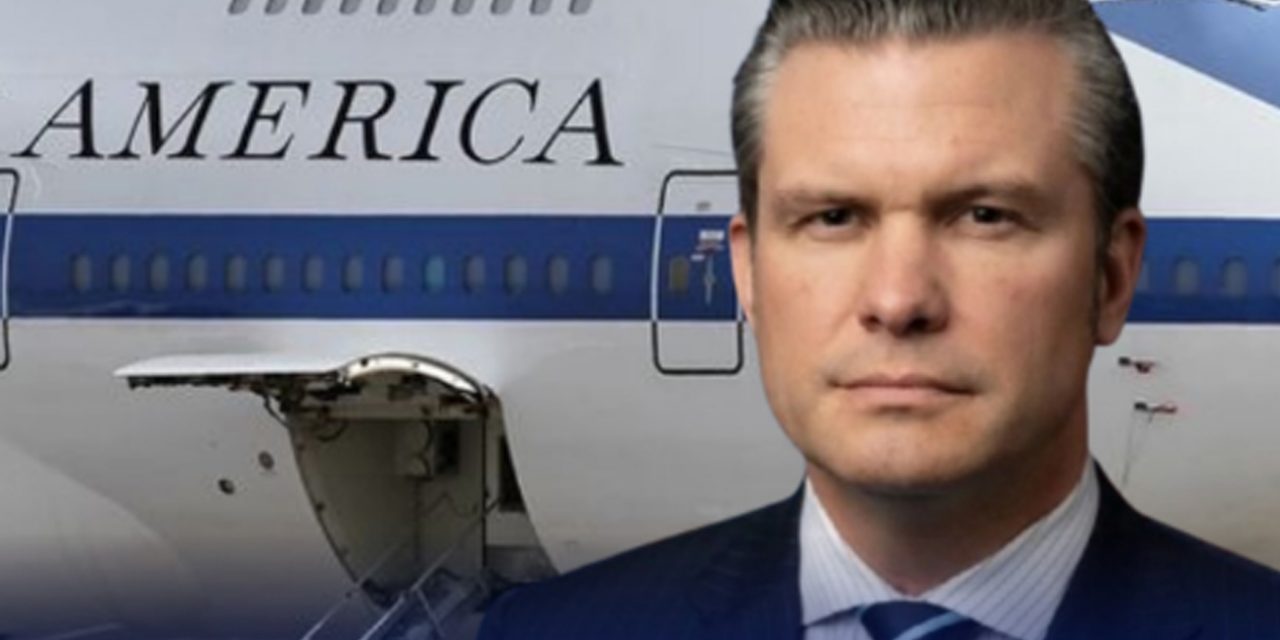 Por falla en el parabrisas, avión del secretario de Defensa de EE UU aterriza de emergencia