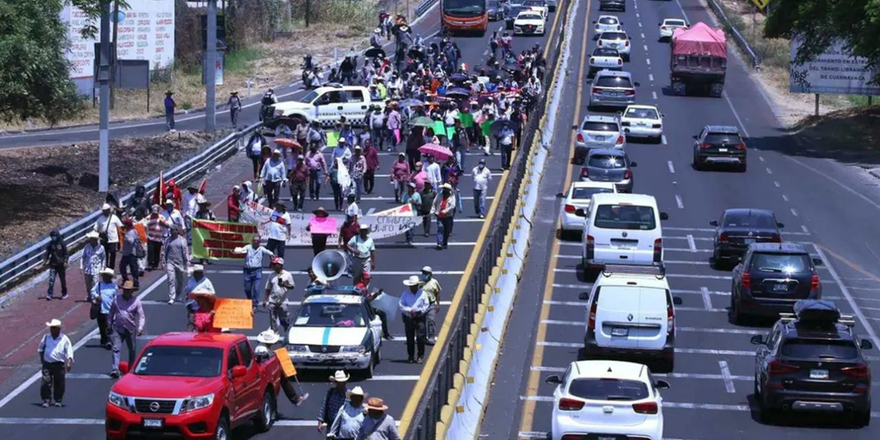 Campesinos liberan parcialmente carreteras, pero advierten continuidad en las protestas