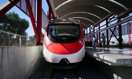 Presidenta Sheinbaum encabeza primer recorrido de supervisión del Tren Suburbano Lechería–AIFA