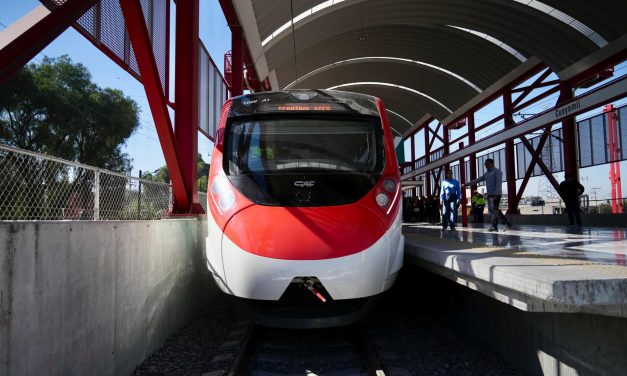 Presidenta Sheinbaum encabeza primer recorrido de supervisión del Tren Suburbano Lechería–AIFA