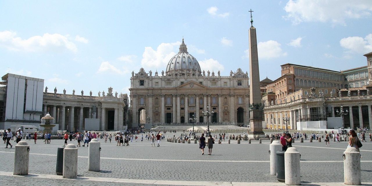 El nombre de la Virgen de Guadalupe: herencia lingüística y debate identitario