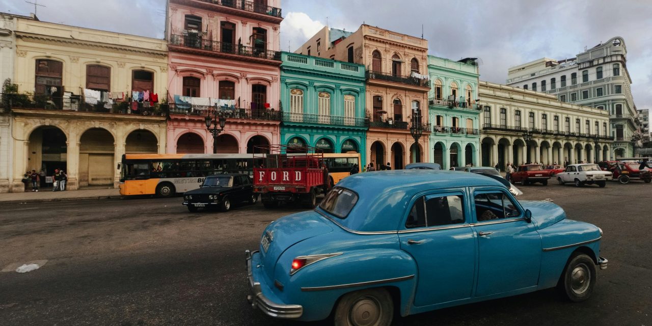 Pekín promete respaldo a La Habana en medio de crecientes tensiones con Washington