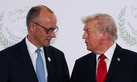 Trump critica al presidente alemán Merz y le pide que deje de interferir en los asuntos de Irán.
