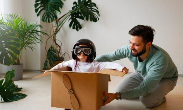 El ABC del dinero que nunca nos enseñaron (y cómo enseñárselo hoy a tus hijos)