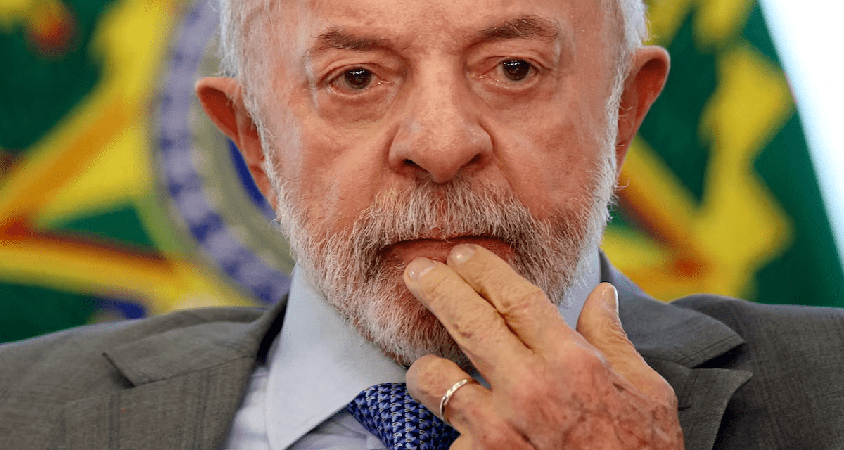 Lula, de Brasil, comienza la radioterapia tras ser diagnosticada de cáncer de piel en etapa temprana.