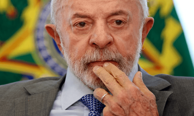 Lula, de Brasil, comienza la radioterapia tras ser diagnosticada de cáncer de piel en etapa temprana.