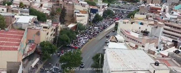 CON MEGAMARCHA EXIGEN LA RENUNCIA DE DAVID MONREAL ÁVILA
