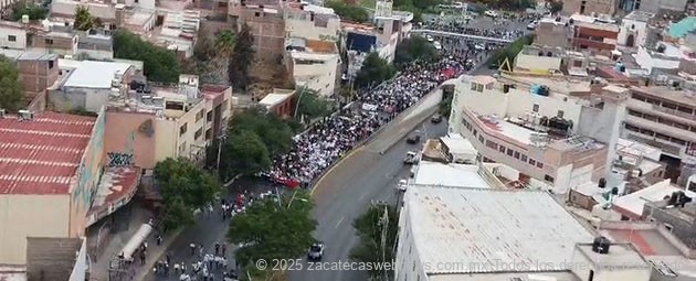CON MEGAMARCHA EXIGEN LA RENUNCIA DE DAVID MONREAL ÁVILA