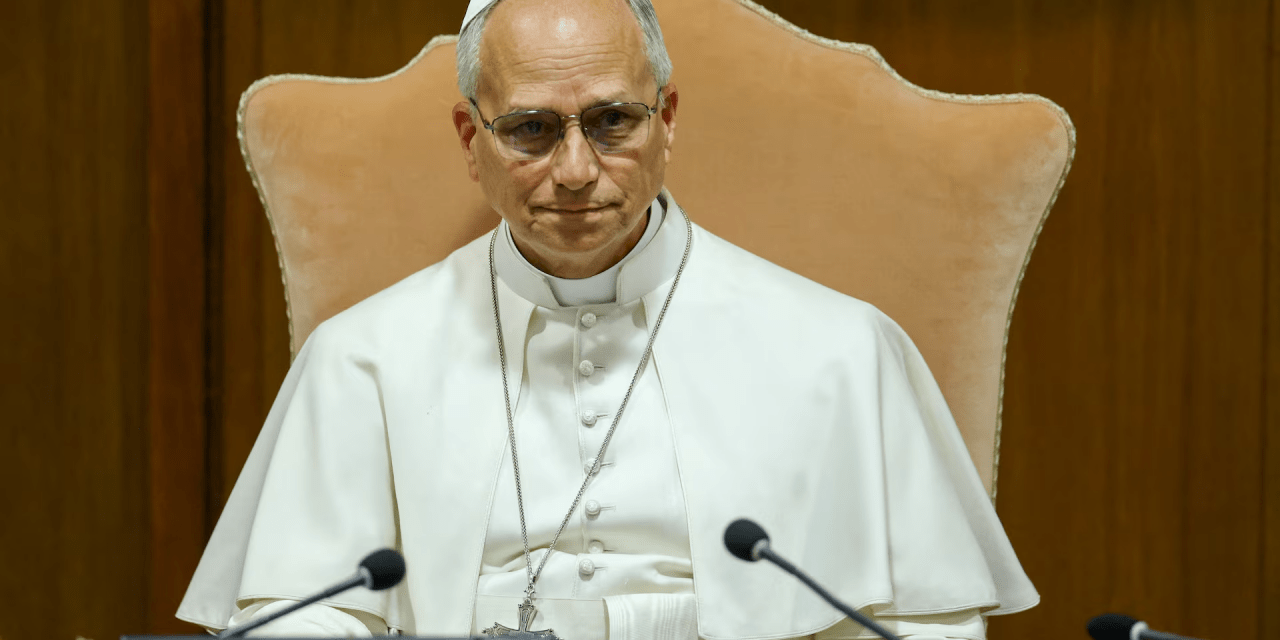 El Papa, instando a la regulación de la IA, advierte que algunas armas ya están fuera del control humano.
