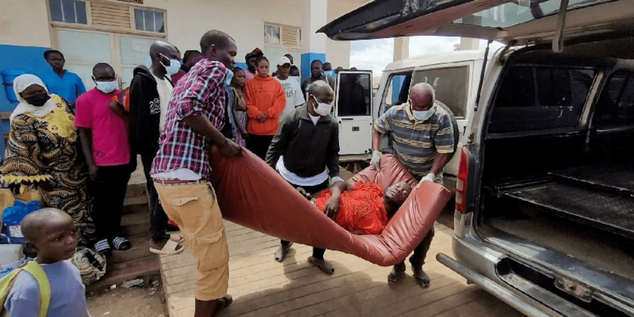 La OMS declara el brote de ébola en el Congo y Uganda como una emergencia de importancia internacional.