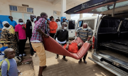 La OMS declara el brote de ébola en el Congo y Uganda como una emergencia de importancia internacional.