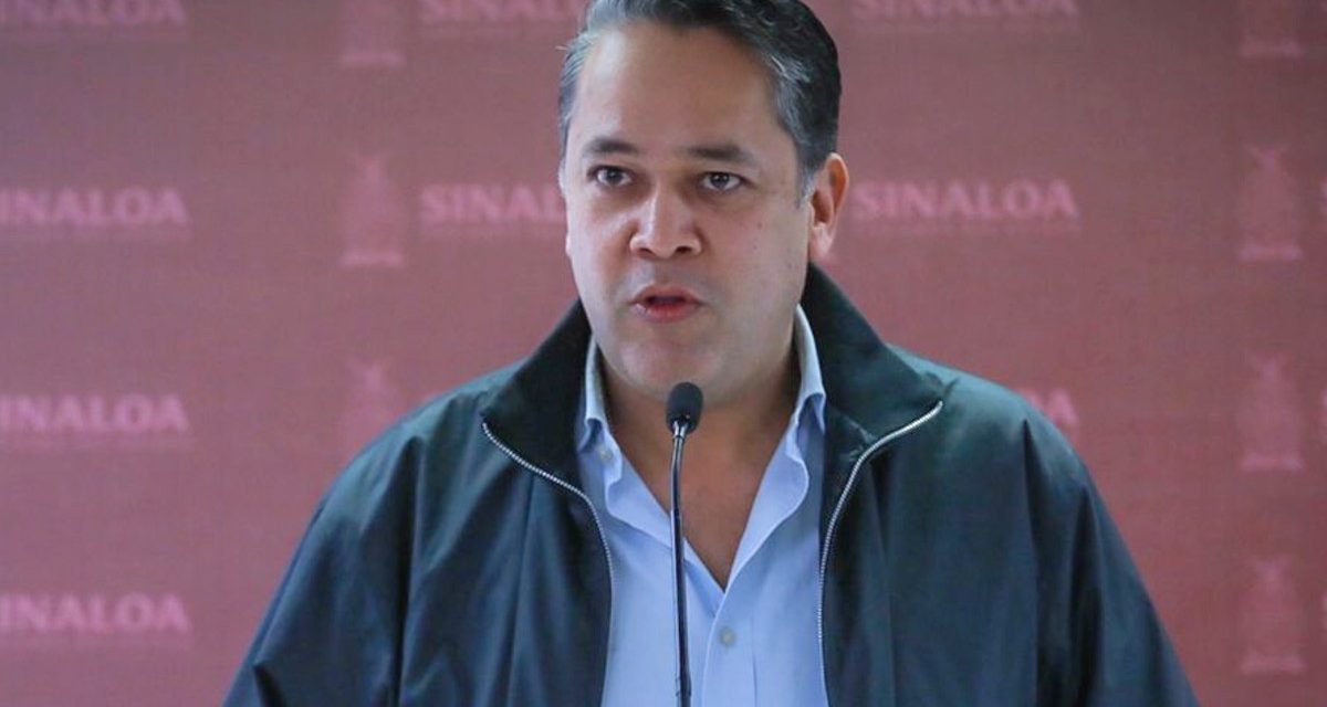 Exsecretario de Finanzas de Sinaloa también se entregó a Estados Unidos
