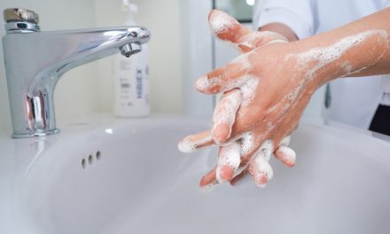 Correcta higiene de manos previene hasta el 70% de infecciones durante atención médica: ISSSTE