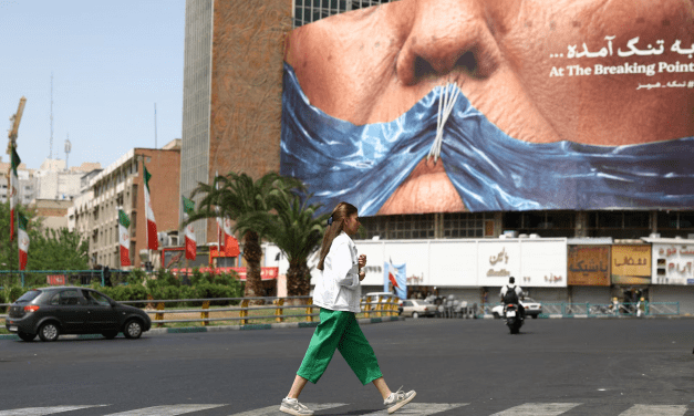 Irán afirma haber enviado una respuesta a la propuesta de paz de Estados Unidos.
