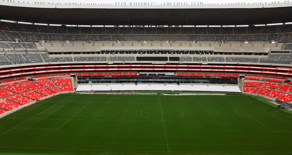 La federación mexicana amenaza con excluir a jugadores de la convocatoria para el Mundial en medio de una disputa entre clubes.
