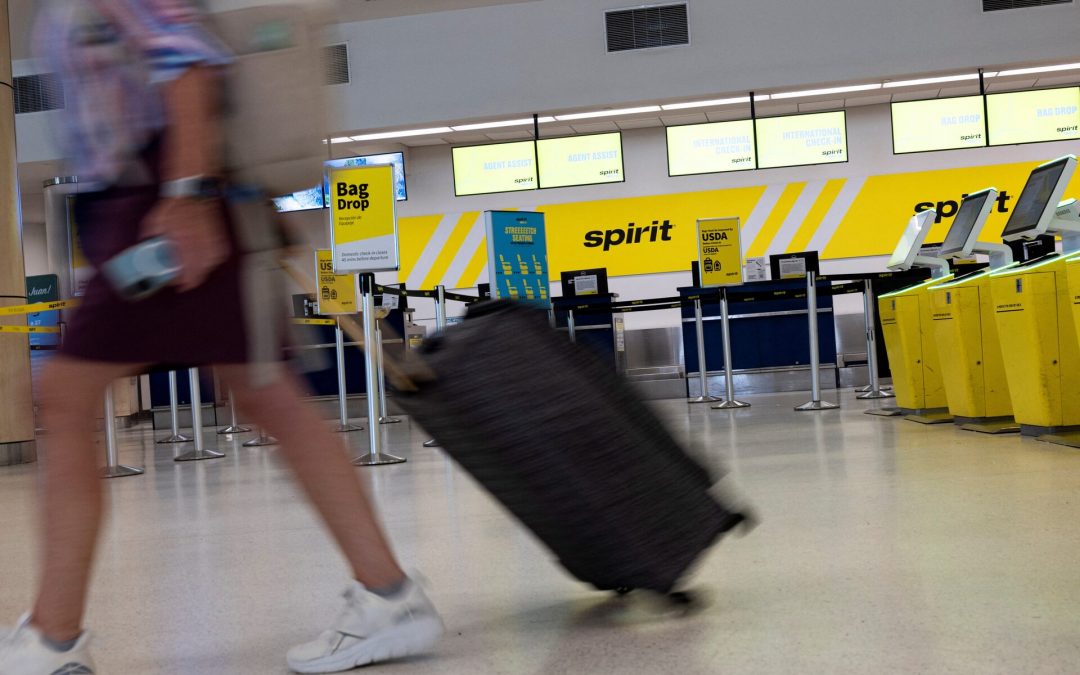 Los estadounidenses con presupuestos ajustados lamentan la desaparición de la aerolínea de bajo costo Spirit Airlines.