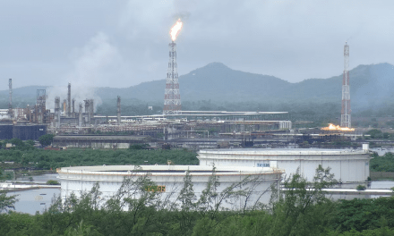 Pemex confirma la muerte de un trabajador herido en una explosión en la refinería de Oaxaca.