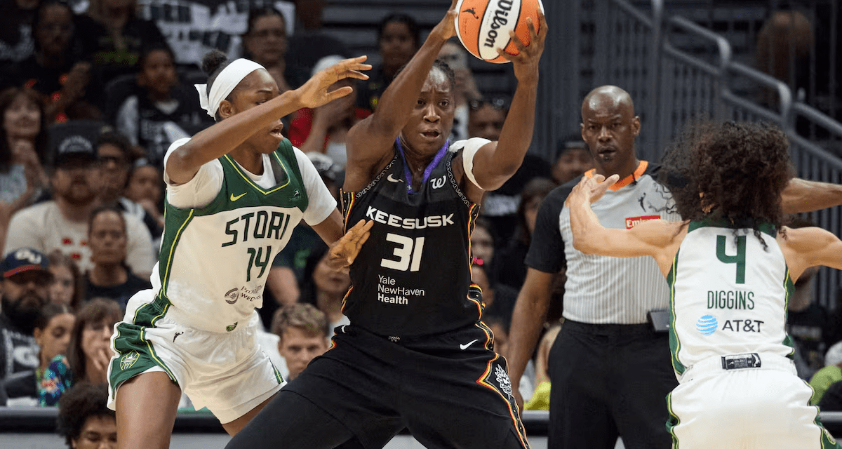 Tina Charles, la máxima reboteadora de la historia de la WNBA, anuncia su retiro.