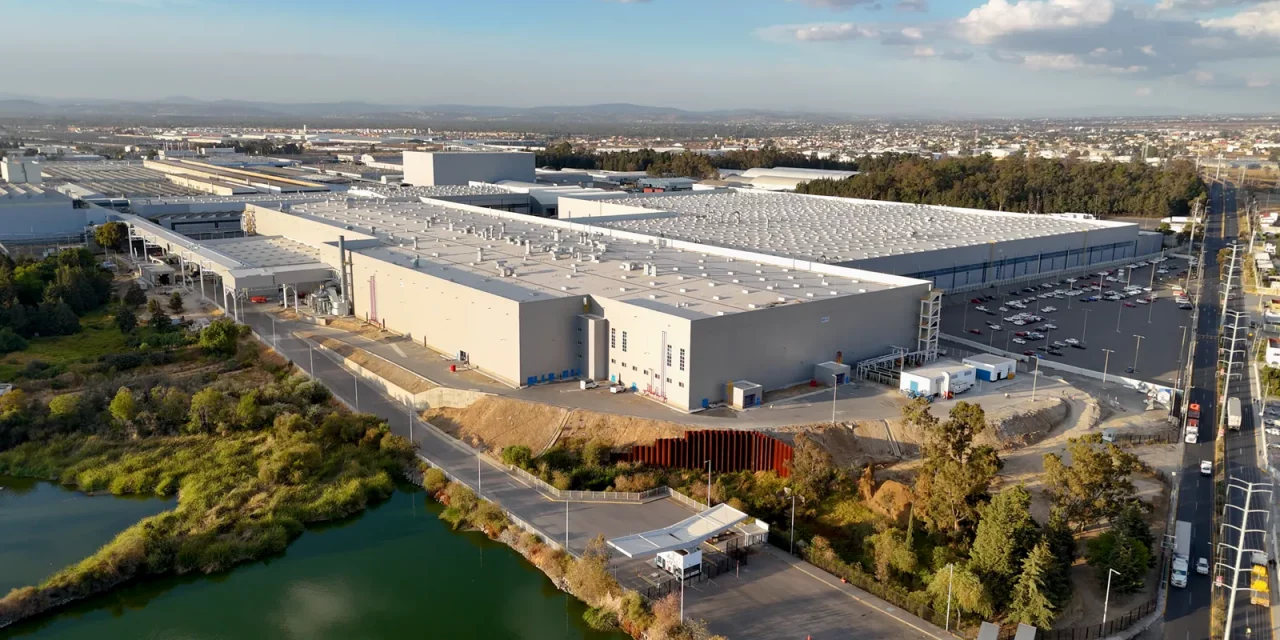 Volkswagen de México fortalece su liderazgo industrial con su nueva nave de pintura, un referente en innovación operativa y sostenibilidad
