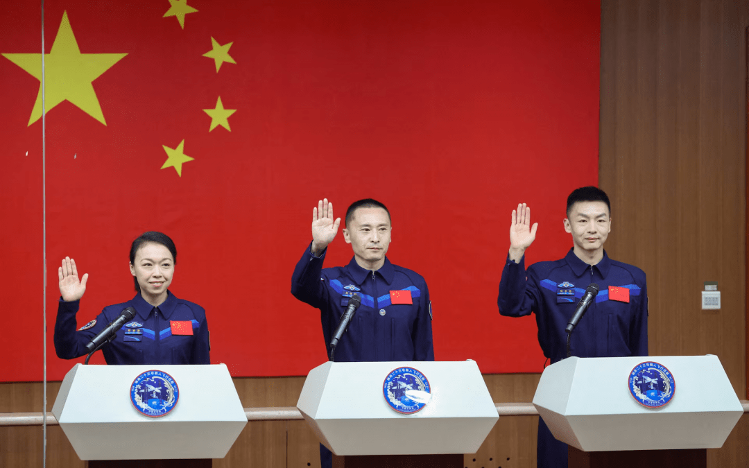 China envía a un astronauta en una misión espacial de un año de duración con la vista puesta en el alunizaje de 2030.