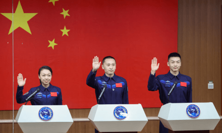 China envía a un astronauta en una misión espacial de un año de duración con la vista puesta en el alunizaje de 2030.