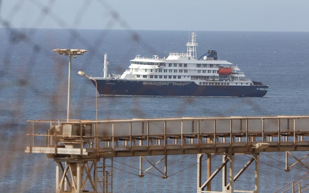 Se han detectado nuevos casos sospechosos de hantavirus en España y en la remota Tristan da Cunha.