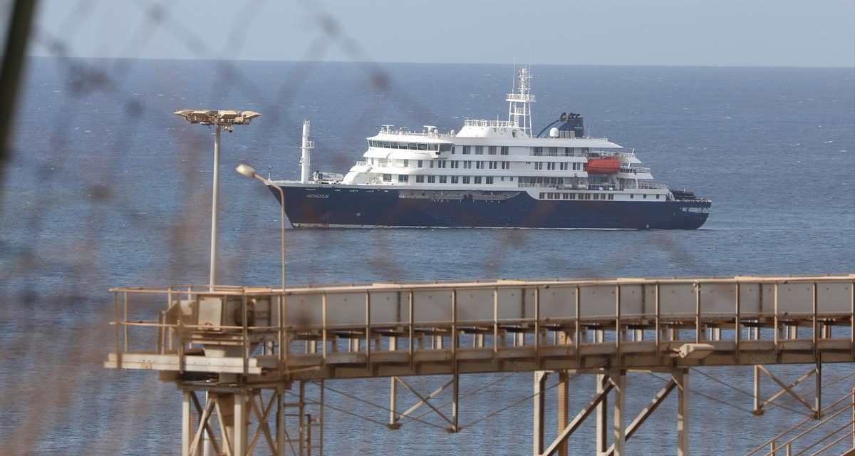 Se han detectado nuevos casos sospechosos de hantavirus en España y en la remota Tristan da Cunha.