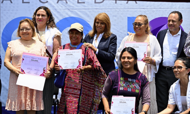 Mujeres artesanas y cocineras tradicionales emprendedoras de la Ciudad de México fortalecen sus negocios en alianza con SEDECO CDMX, CCME y Airbnb