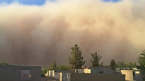 El Frente Frío Núm. 50 y canales de baja presión están provocando lluvias puntuales fuertes, tormentas eléctricas, granizadas e inundaciones en la zona norte del Estado de México y diversos sectores del norte del país.
