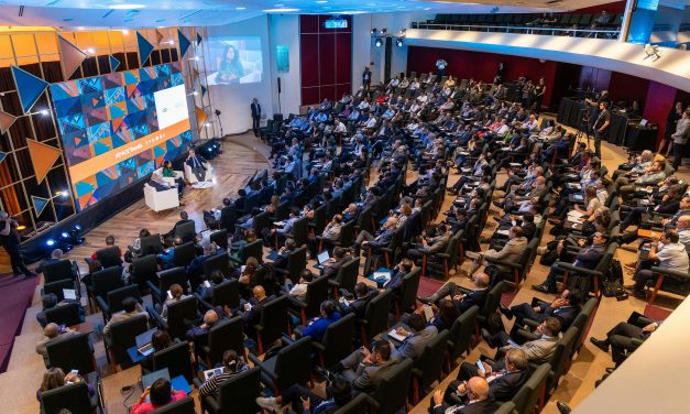 Empresas enfrentan una brecha crítica en inteligencia artificial: IPADE Trends