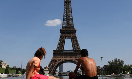 Al menos 18 muertos en Francia, entre ellos dos niños en un coche a altas temperaturas, mientras Europa sufre una ola de calor.