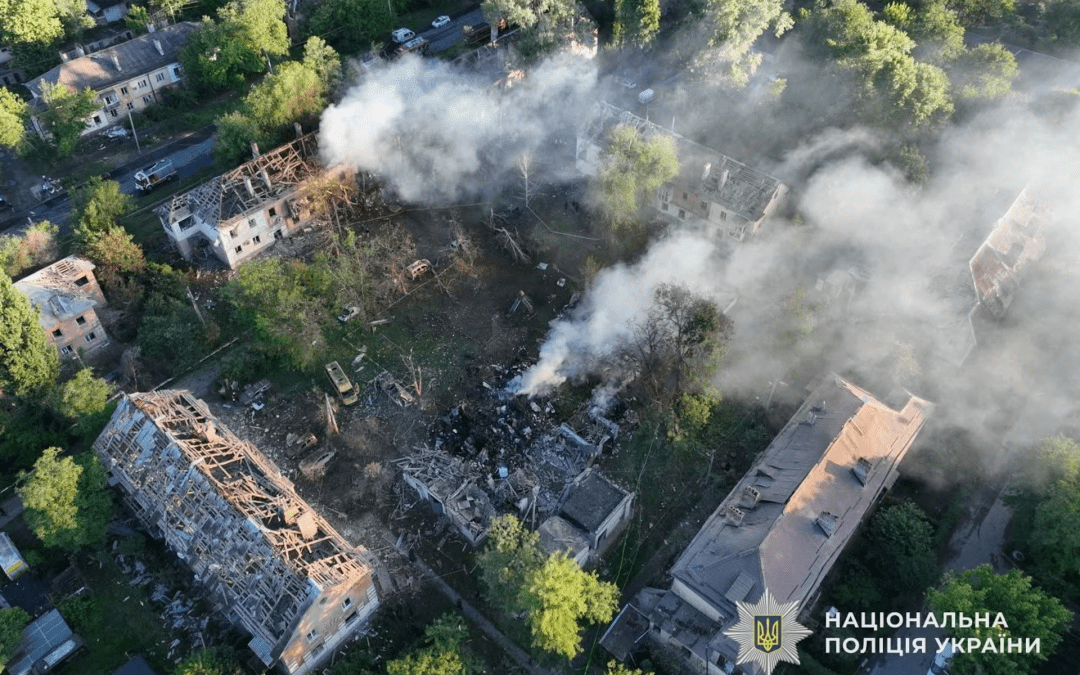 Al menos 18 muertos en un fuerte ataque ruso contra ciudades ucranianas.