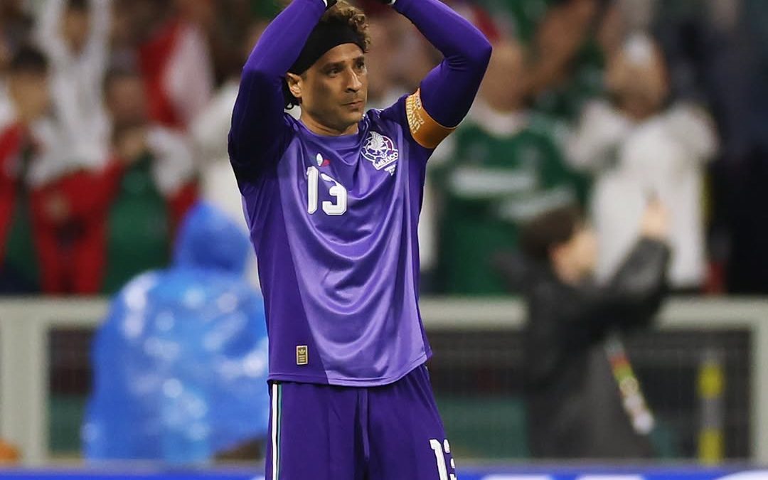 MÉXICO HACE HISTORIA: MEMO OCHOA SE CONVIERTE EN EL PRIMER PORTERO CON SEIS MUNDIALES EN GOLEADA DEL TRICIUDAD DE MÉXICO