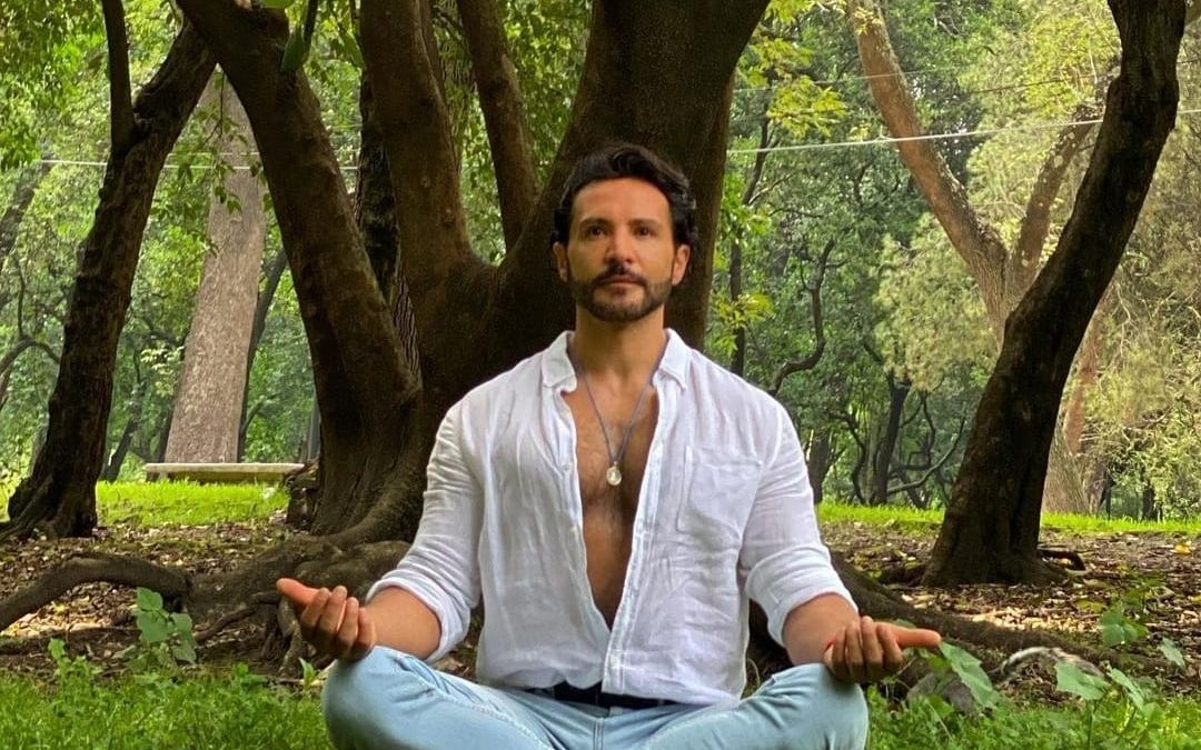 Alejandro Maldonado, «El Yoga Teacher», celebrará el día mundial del yoga para recobrar el equilibrio en la vida
