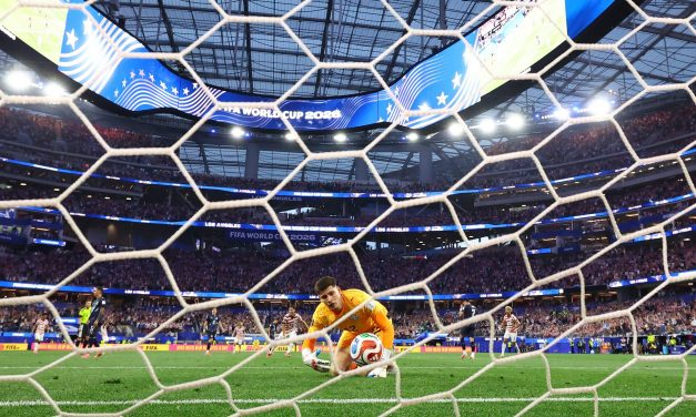 El regreso de Paraguay al Mundial deja una «dolorosa lección», dice Alfaro.