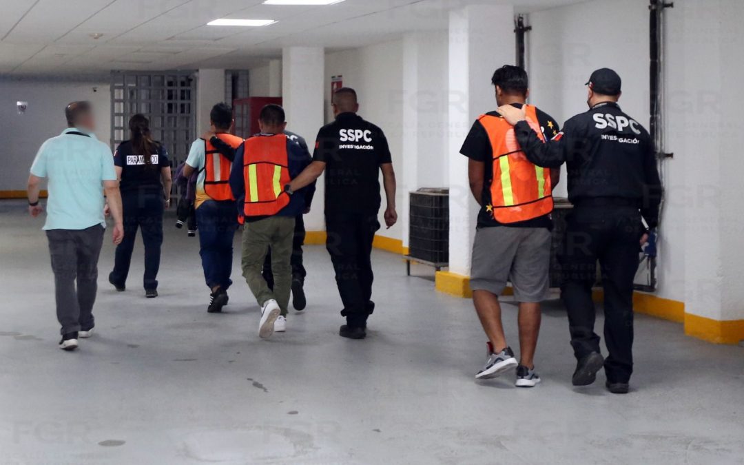 FGR LLEVA A PROCESO A 11 POSIBLES INTEGRANTES DE UN GRUPO CRIMINAL