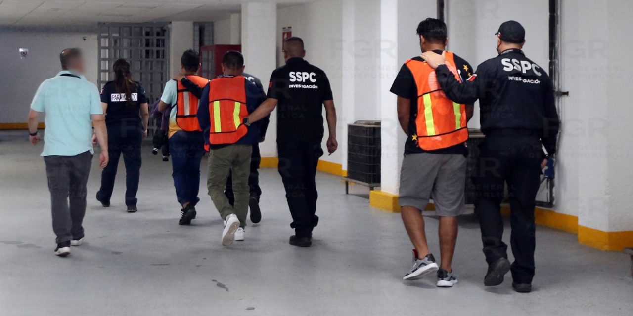 FGR LLEVA A PROCESO A 11 POSIBLES INTEGRANTES DE UN GRUPO CRIMINAL