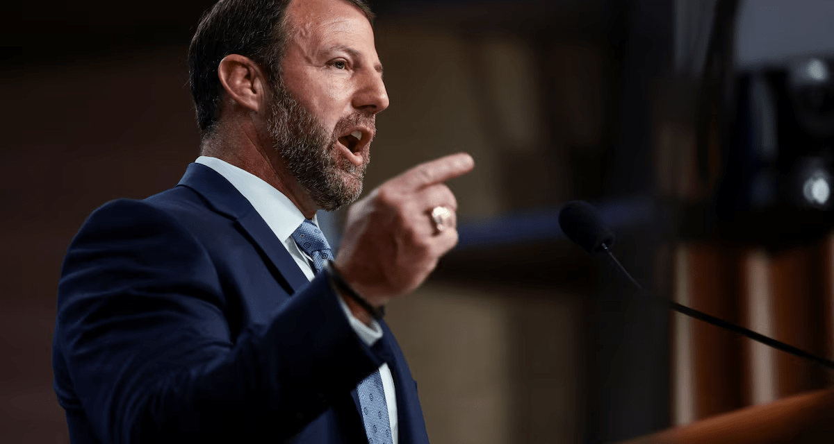 El jefe de Seguridad Nacional de EE. UU. defiende la denegación de visados ​​al comenzar el Mundial.