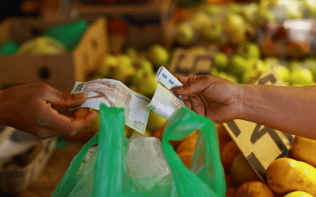La economía mexicana podría superar las previsiones de la OCDE, según el ministro de Hacienda.
