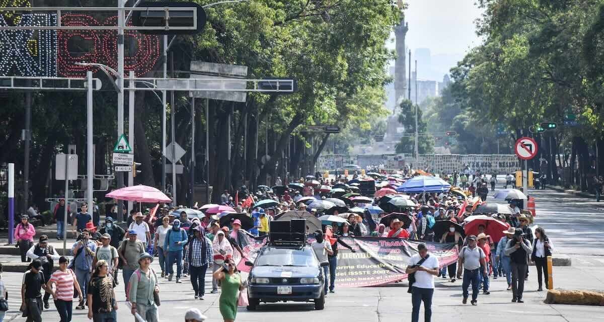 SE MANTIENEN BLOQUEOS DE LA CNTE: CAOS EN CASETAS DE ACCESO A LA CDMX Y PLANTÓN EN EL CENTRO HISTÓRICO