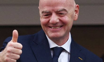 Gianni Infantino, presidente de la FIFA, elogió a la afición mexicana tras el triunfo de la selección nacional.