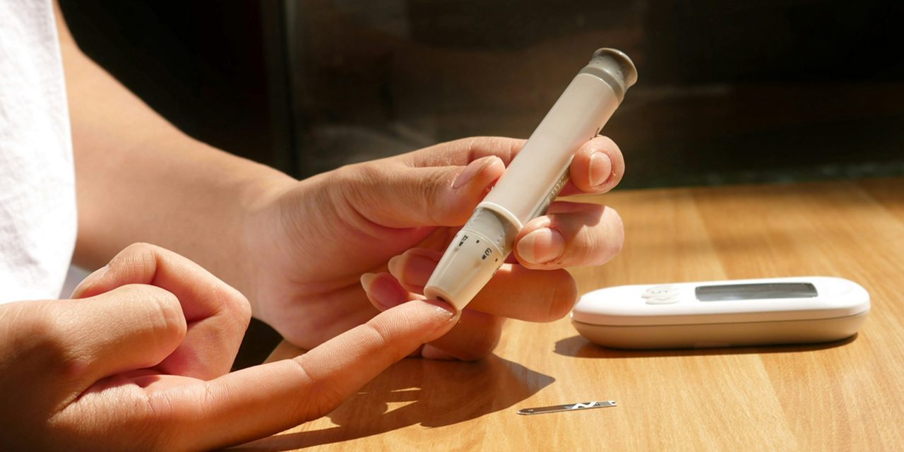 ¿Problemas para escuchar? La diabetes podría estar detrás de esta afección