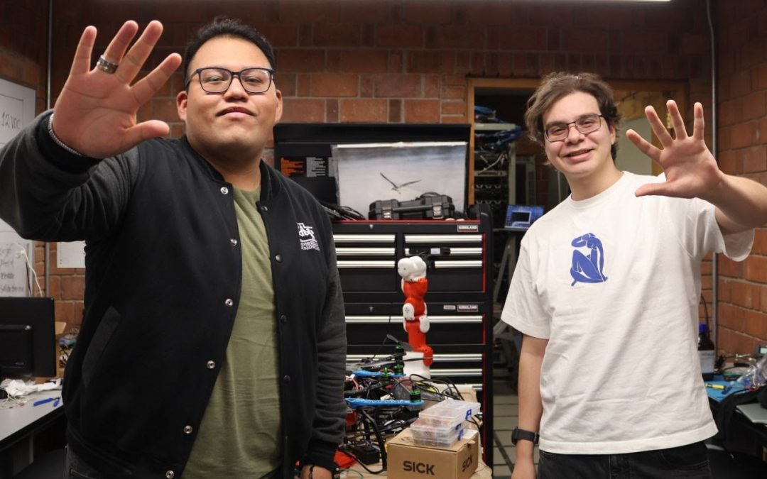 Día Nacional de la Lengua de Señas Mexicana: Proyecto de Estudiantes IBERO Muestra Cómo la Tecnología Ayuda a Aprenderla
