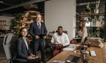 Los líderes también comunican: 5 claves para construir un posicionamiento ejecutivo con impacto