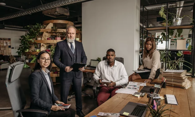 Los líderes también comunican: 5 claves para construir un posicionamiento ejecutivo con impacto